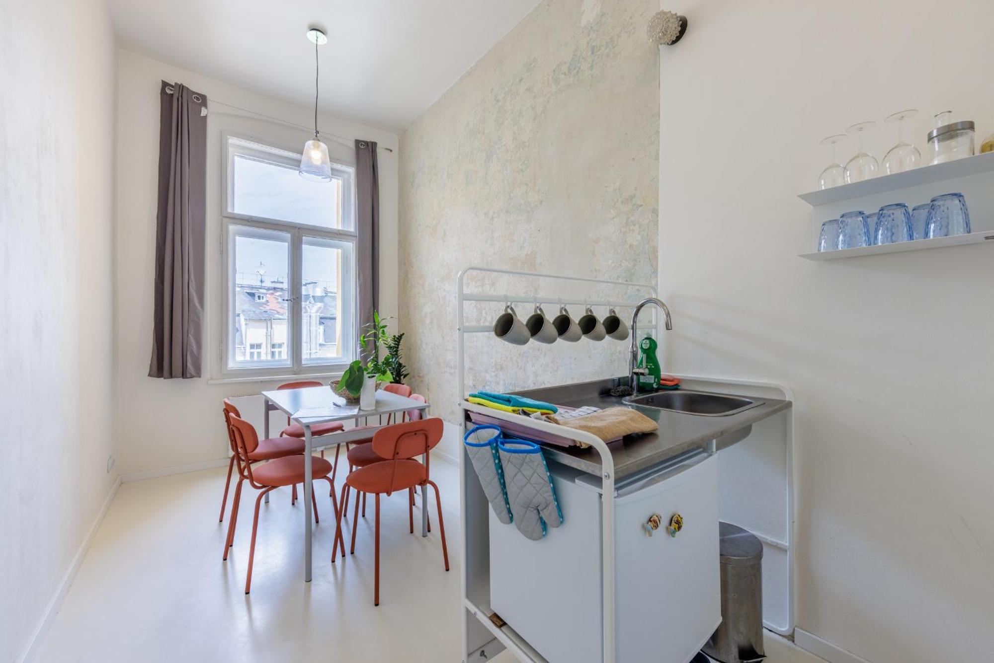 Design Apartment In The Heart Of การ์โลวีวารี ภายนอก รูปภาพ