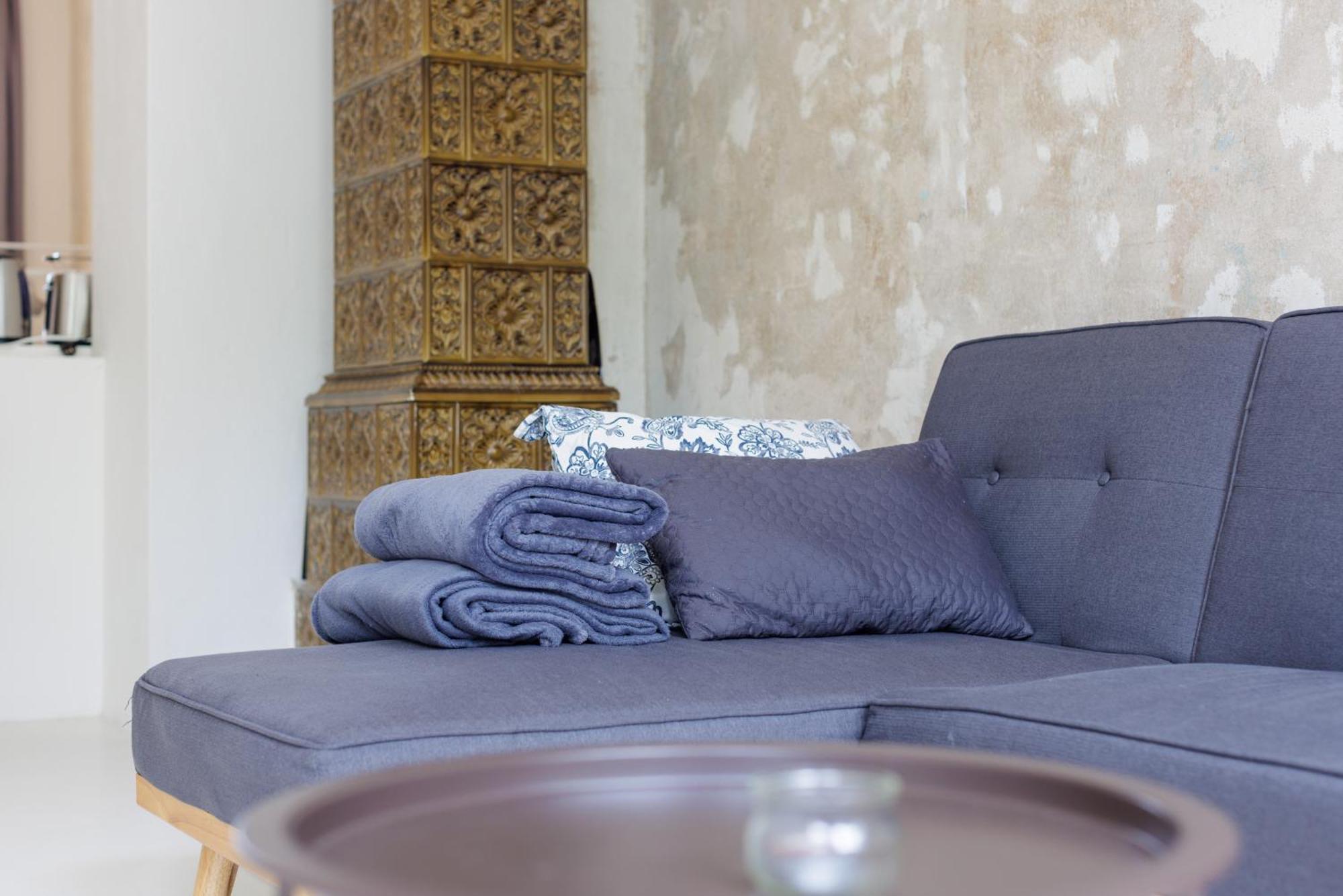 Design Apartment In The Heart Of การ์โลวีวารี ภายนอก รูปภาพ