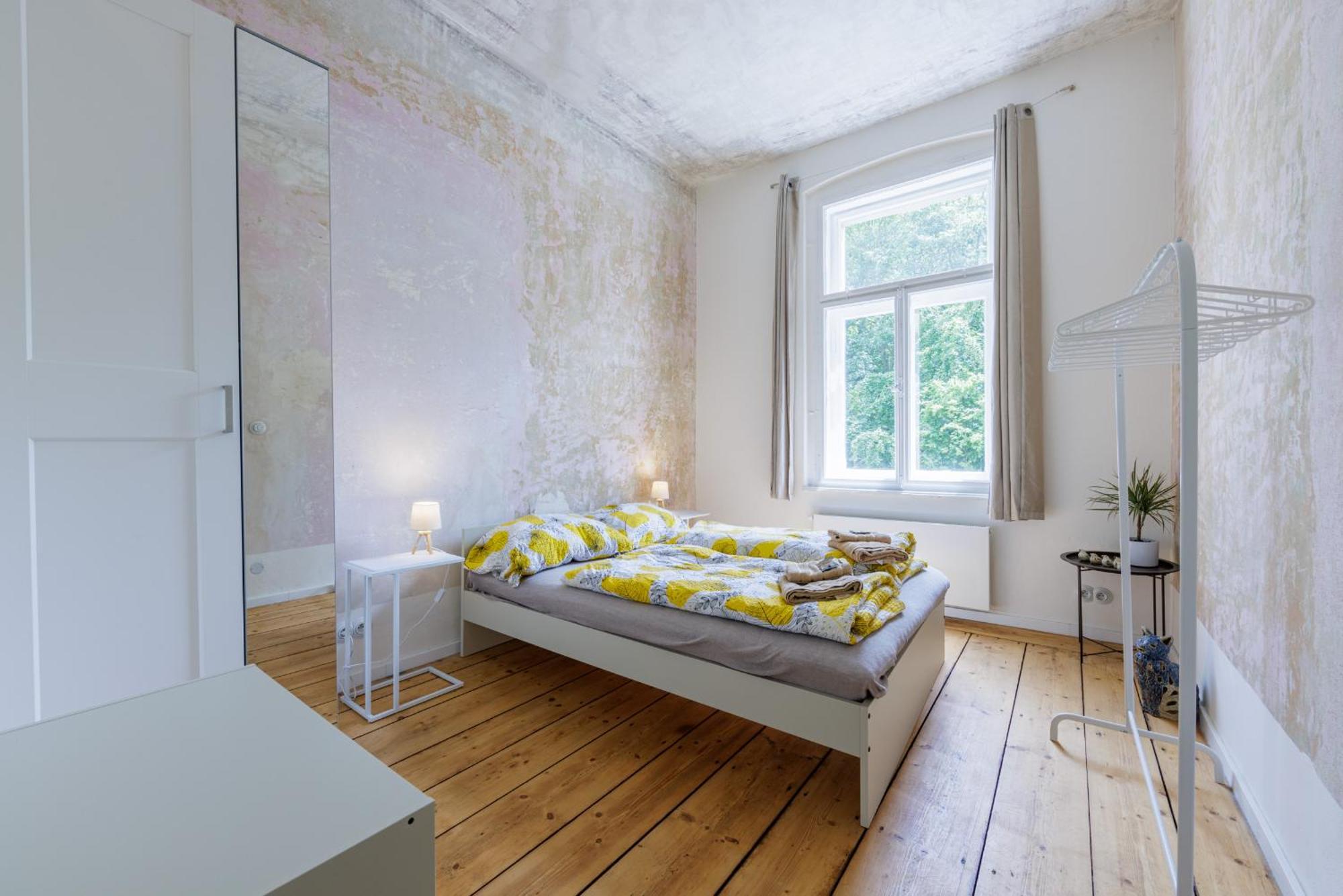 Design Apartment In The Heart Of การ์โลวีวารี ภายนอก รูปภาพ