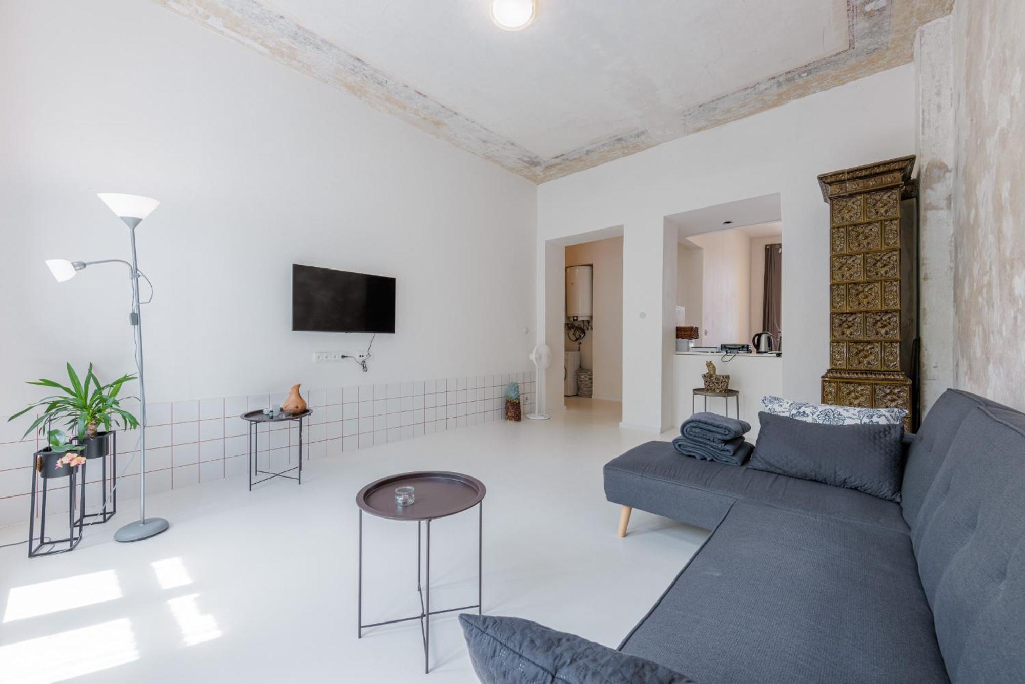 Design Apartment In The Heart Of การ์โลวีวารี ภายนอก รูปภาพ