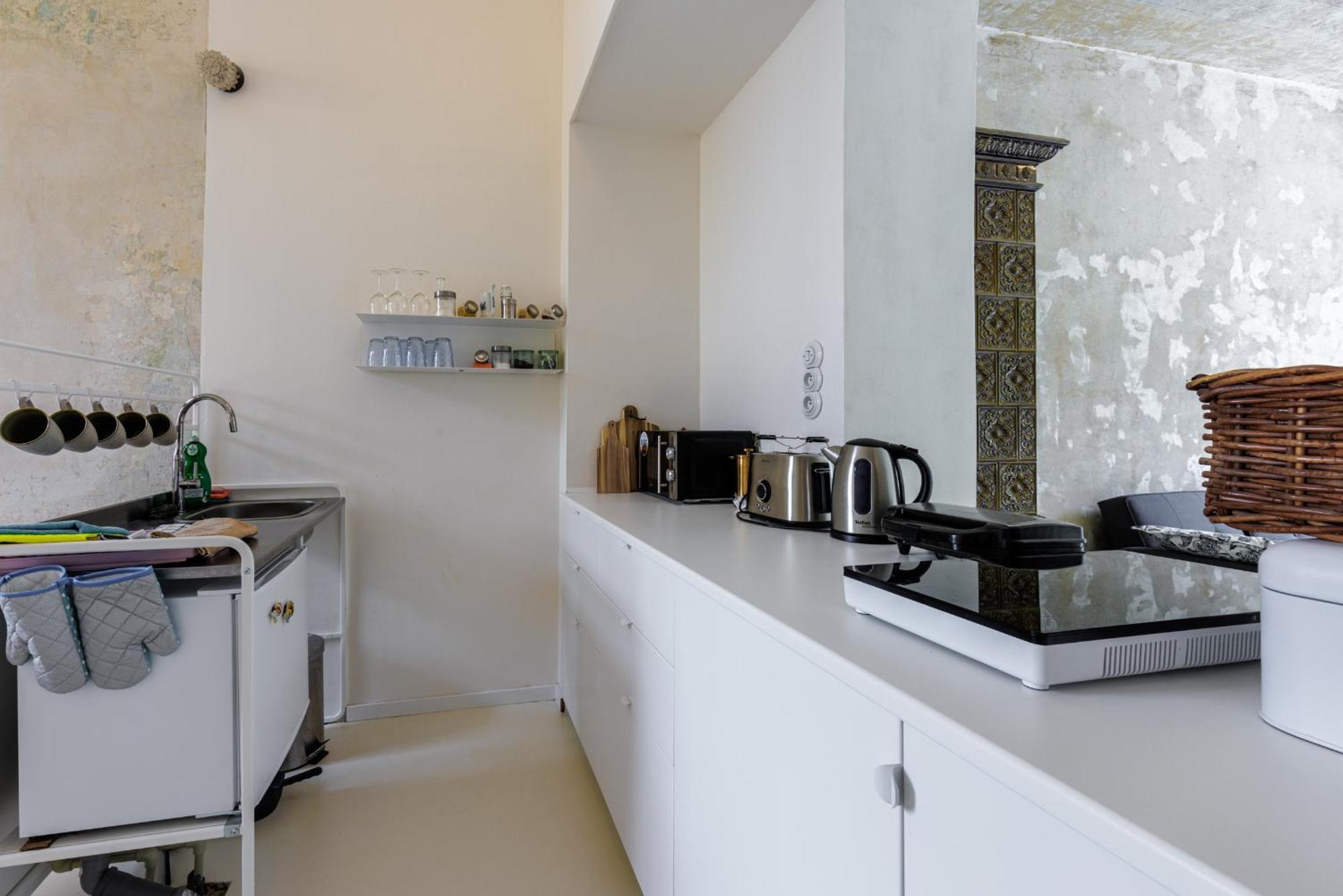 Design Apartment In The Heart Of การ์โลวีวารี ภายนอก รูปภาพ